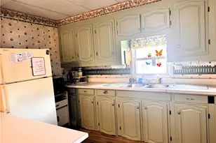 275 21st St NW, Barberton, OH 44203 - Photo 6