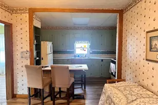 275 21st St NW, Barberton, OH 44203 - Photo 4