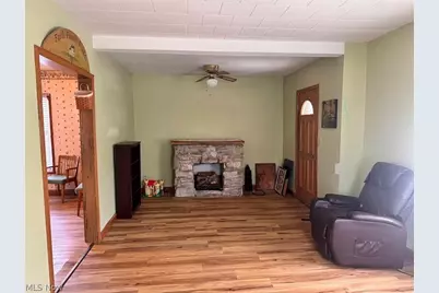 275 21st Street NW #277, Barberton, OH 44203 - Photo 2