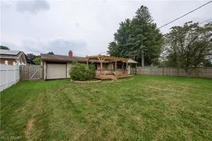 606 10th Dr NW, New Philadelphia, OH 44663 - Photo 2