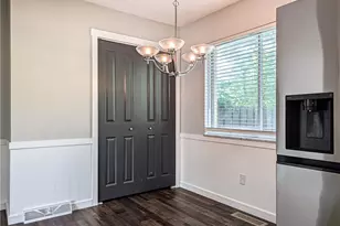 290 Lincoln Street SW, Hartville, OH 44632 - Photo 8