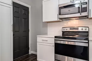 290 Lincoln Street SW, Hartville, OH 44632 - Photo 6