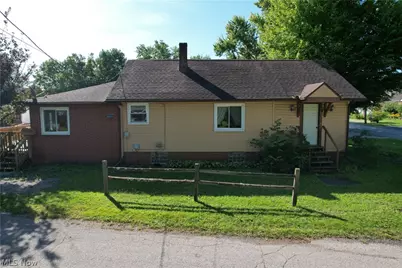 4900 Wiseland Avenue SE, Canton, OH 44707 - Photo 1