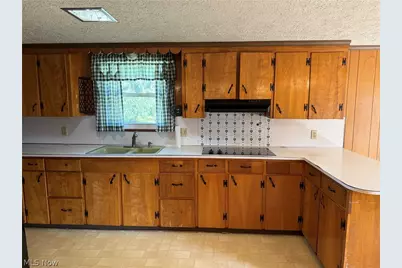 4900 Wiseland Avenue SE, Canton, OH 44707 - Photo 14