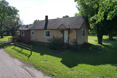 4900 Wiseland Avenue SE, Canton, OH 44707 - Photo 2