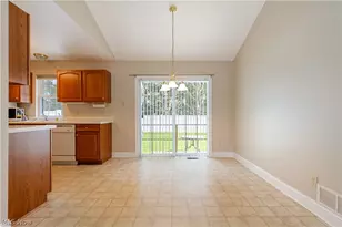 315 Abby Ln, Hartville, OH 44632 - Photo 18