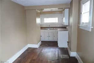 1635 Triplett Blvd, Akron, OH 44306 - Photo 8