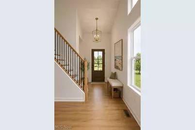 464 Bordeaux Boulevard, Grandview Heights, OH 44147 - Photo 2