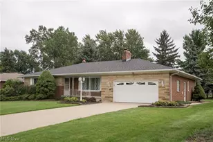 320 Justo Ln, Green Hills, OH 44131 - Photo 1