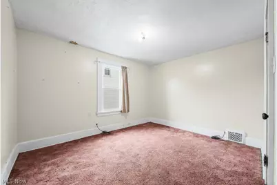 247 W Summit Street, Alliance, OH 44601 - Photo 14