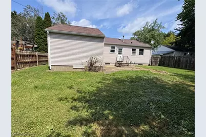 2308 42nd Street NW, Canton, OH 44709 - Photo 2