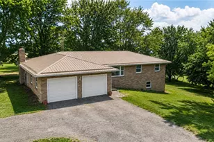 4170 Maplelynn St SW, Canton, OH 44706 - Photo 1