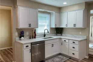 39569 Calann Dr, Elyria, OH 44035 - Photo 2