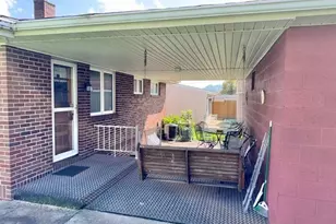 3835 Adams Ave, Shadyside, OH 43947 - Photo 12