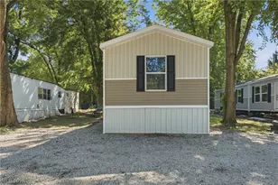 4516 Navarre Rd SW, Canton, OH 44706 - Photo 2
