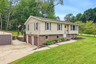 862 Dunning Rd, New Franklin, OH 44614 - Photo 2