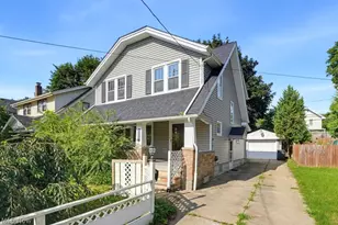 1078 Oakland Ave, Akron, OH 44310 - Photo 2