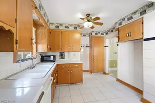 1078 Oakland Ave, Akron, OH 44310 - Photo 18