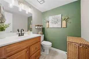 2137 Beechtree Dr, Uniontown, OH 44685 - Photo 20