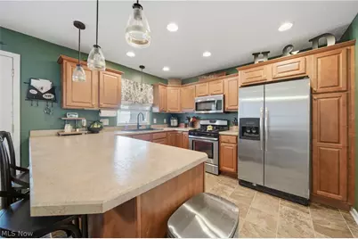 2137 Beechtree Drive, Uniontown, OH 44685 - Photo 18
