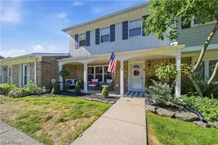 2137 Beechtree Dr, Uniontown, OH 44685 - Photo 2