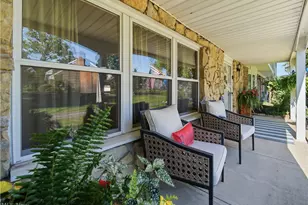 2137 Beechtree Dr, Uniontown, OH 44685 - Photo 4