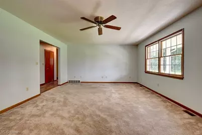 3446 South Avenue SE, New Philadelphia, OH 44663 - Photo 4