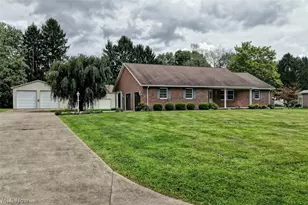 3446 South Ave SE, New Philadelphia, OH 44663 - Photo 2