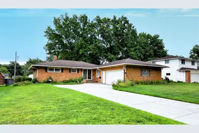 5669 Beacon Hill Drive, Green Hills, OH 44131 - Photo 2