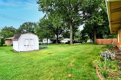 5669 Beacon Hill Drive, Green Hills, OH 44131 - Photo 4
