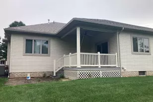 1322 Meadowbrook Dr, Dover, OH 44622 - Photo 6