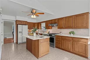 225 Melbourne Ave, Akron, OH 44313 - Photo 16