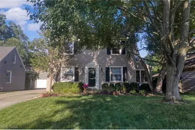 225 Melbourne Avenue, Akron, OH 44313 - Photo 1