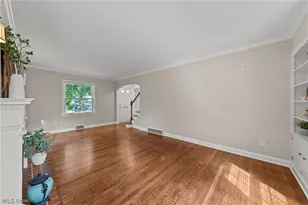 225 Melbourne Ave, Akron, OH 44313 - Photo 8