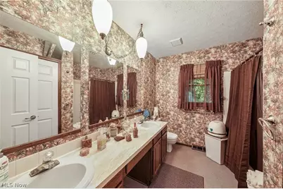 4188 Idlebrook Drive, Akron, OH 44333 - Photo 32