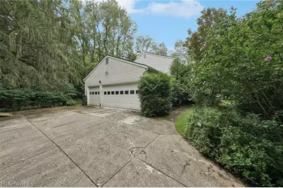 4188 Idlebrook Drive, Akron, OH 44333 - Photo 36