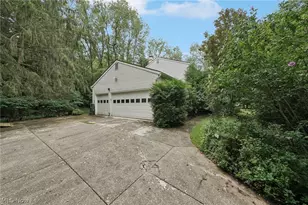 4188 Idlebrook Dr, Akron, OH 44333 - Photo 36