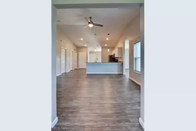 586 Keim Drive NW, Strasburg, OH 44680 - Photo 4