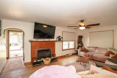 217 Whipple Avenue NW, Canton, OH 44708 - Photo 6