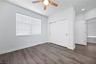 2059 W 34th Pl, Loveland, OH 44113 - Photo 18