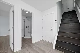2059 W 34th Pl, Loveland, OH 44113 - Photo 12