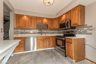 7427 Noble Ct, Mentor, OH 44060 - Photo 6