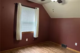 925 Oxford Blvd, Steubenville, OH 43952 - Photo 10