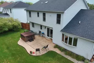 2975 Vincent Dr, Green Hills, OH 44131 - Photo 8