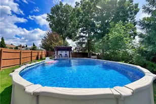 2975 Vincent Dr, Green Hills, OH 44131 - Photo 2