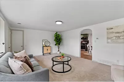 7660 Lakefield Street, Louisville, OH 44641 - Photo 6
