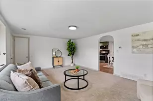 7660 Lakefield St, Louisville, OH 44641 - Photo 6