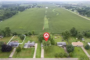7660 Lakefield St, Louisville, OH 44641 - Photo 2
