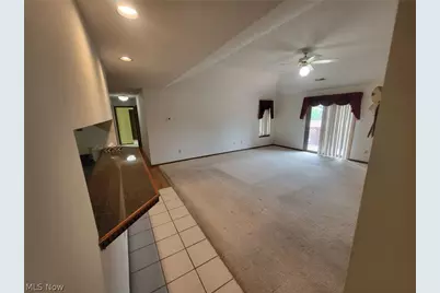 8671 Scenicview Drive #205, Grandview Heights, OH 44147 - Photo 2
