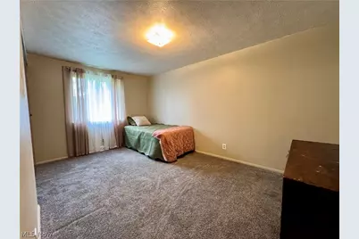 360 Trump Avenue NE, East Canton, OH 44730 - Photo 14